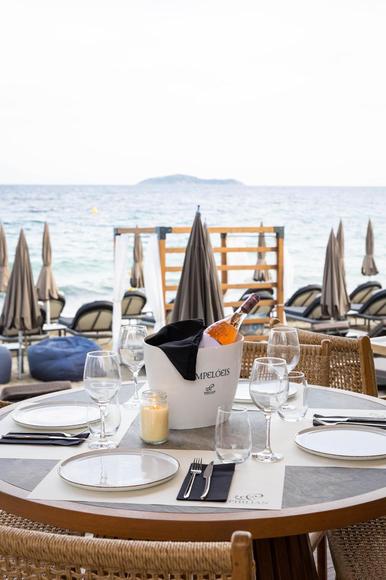 Thalassa, Philian And Hotel *